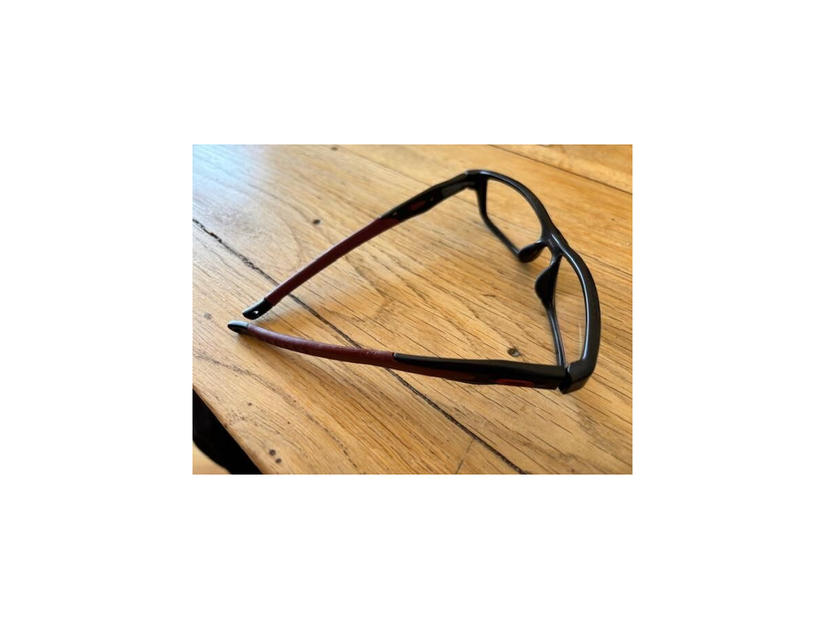 oakley 140 crosslinck