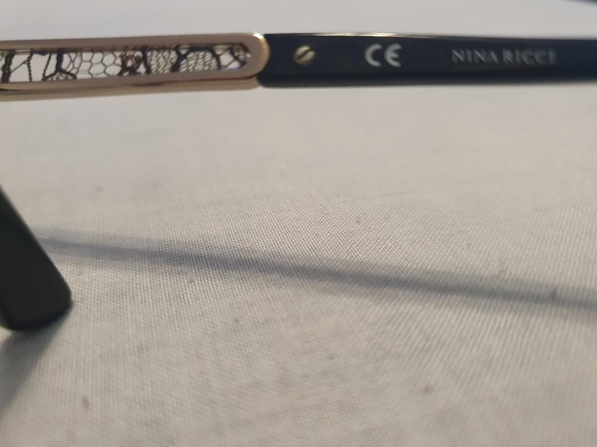 Lunette femme ,Nina Ricci . - VNR169. COL 0700 140