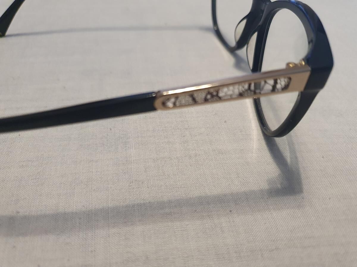 Lunette femme ,Nina Ricci . - VNR169. COL 0700 140