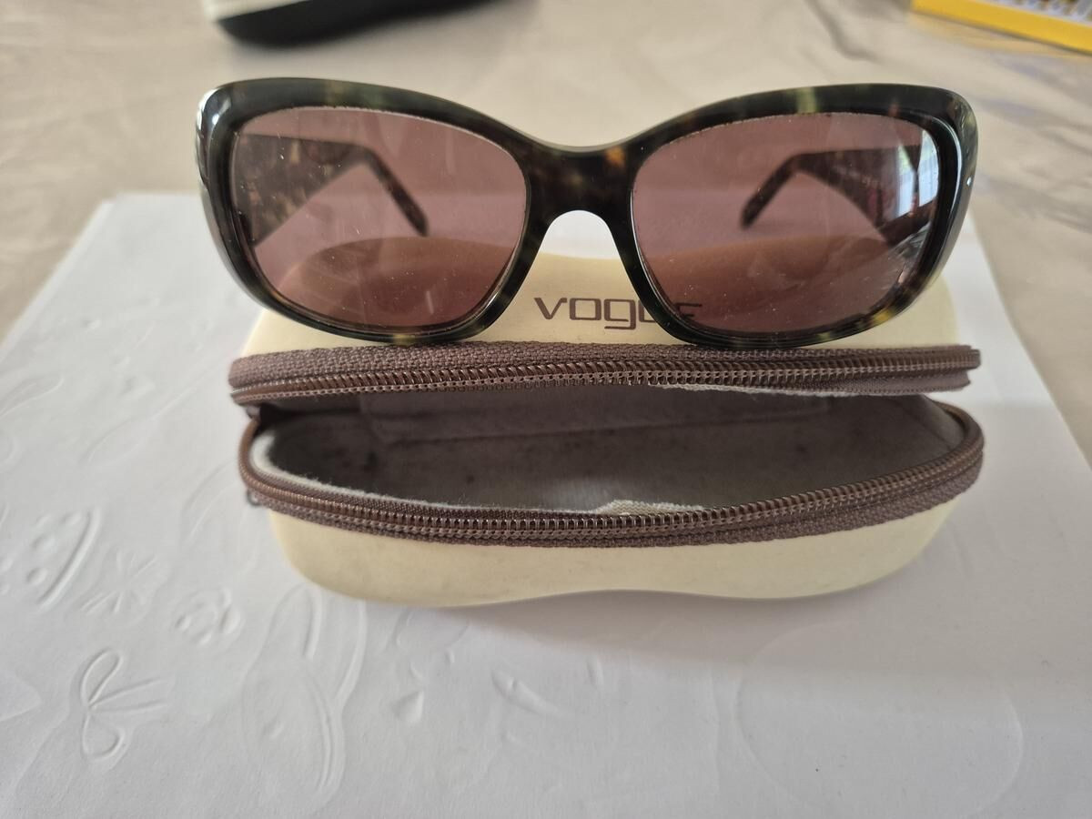 Vogue  - VO2606S