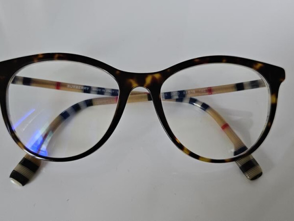 Burberry - B2325 3903 140...