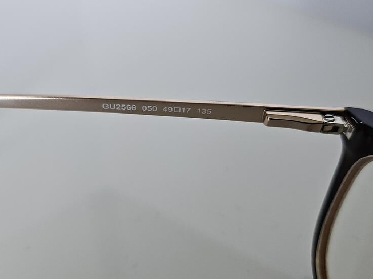 Guess - GU2566 050 135 49¤17