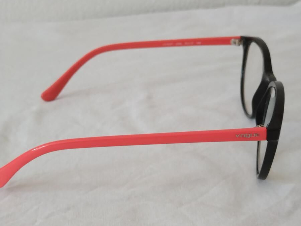 Vogue  - VO5037 2392 53¤17 140 53¤17
