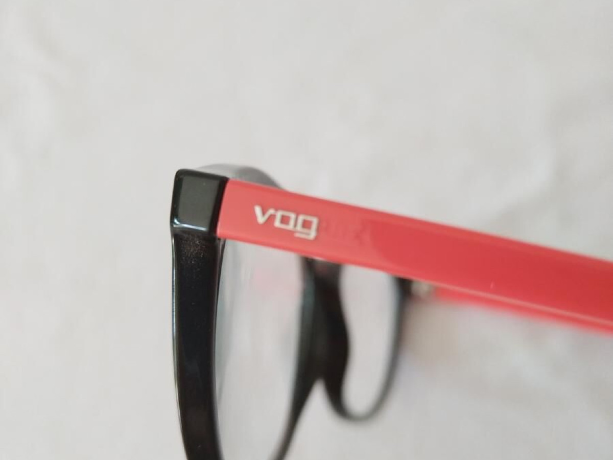 Vogue  - VO5037 2392 53¤17 140 53¤17