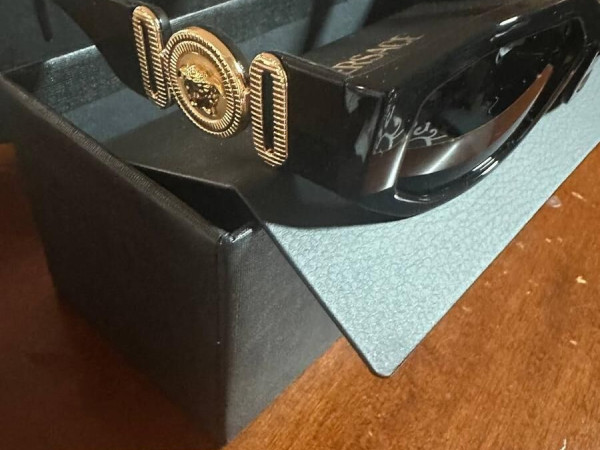 VERSACE - Irregular Biggie Sunglasses Black/Black (VE4361)