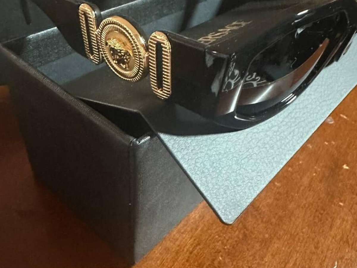 VERSACE - Irregular Biggie Sunglasses Black/Black (VE4361)