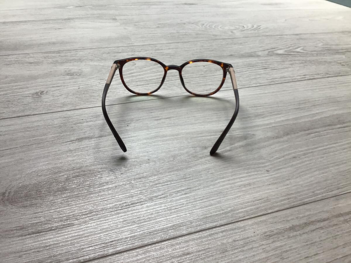 Guess - GU 2495