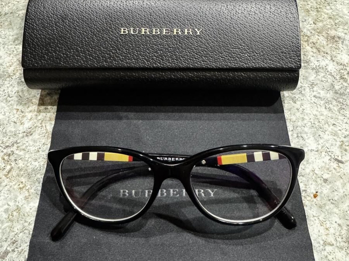 Burberry - B 2241 3002 ÉCAILLE