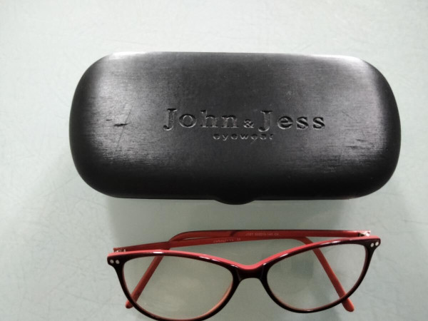 John et Jess  - J127 53¤15-140 C8