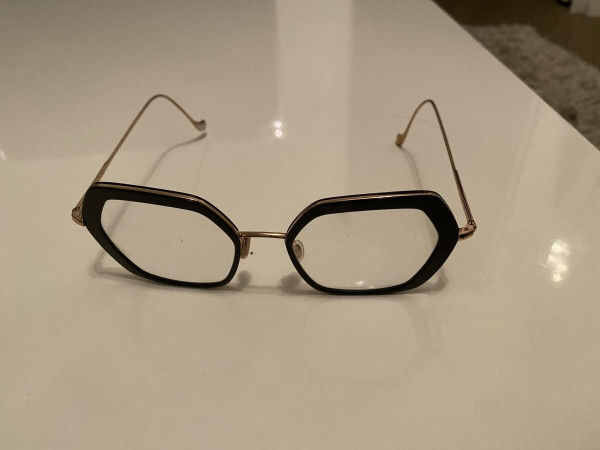 Caroline Abram  - 2224732