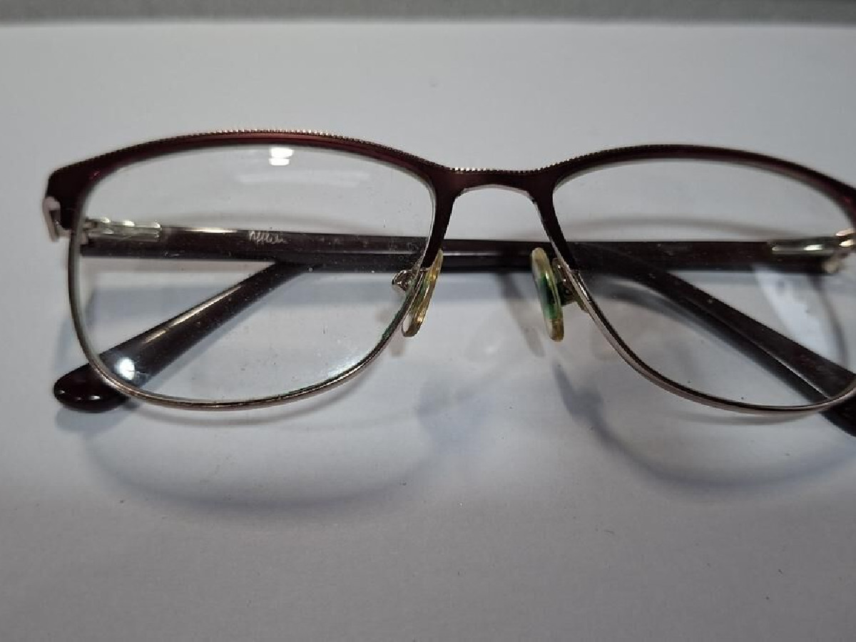 alain Afflelou - M040t69 prune 5x3,8 ¤1,2