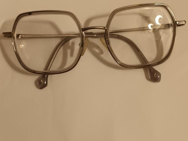 Level  titanium - LE2267...