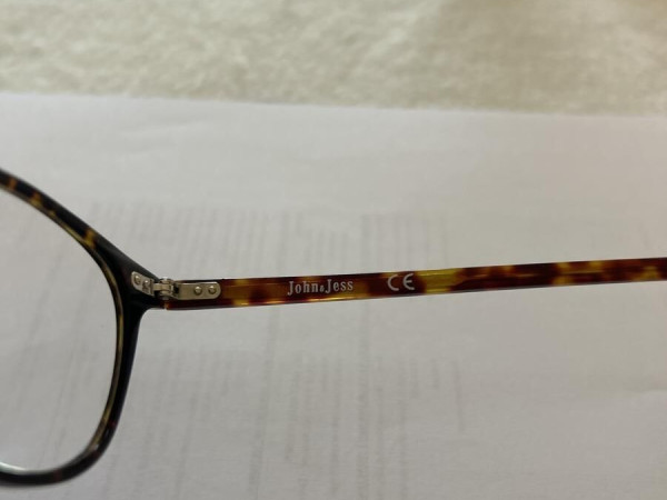 John & jess  - J42 47/20-145 04