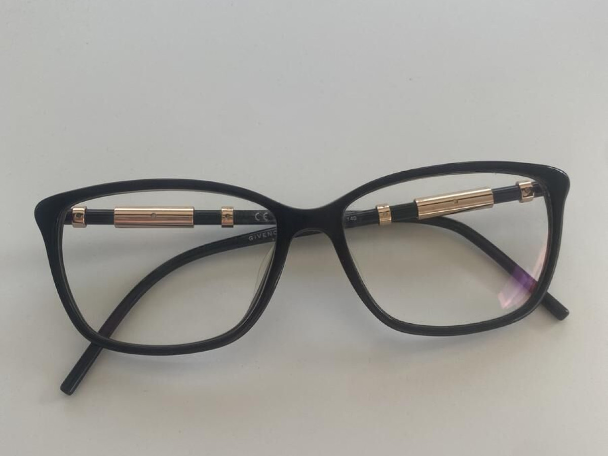 Givenchy - ARGV804 0700  53¤15