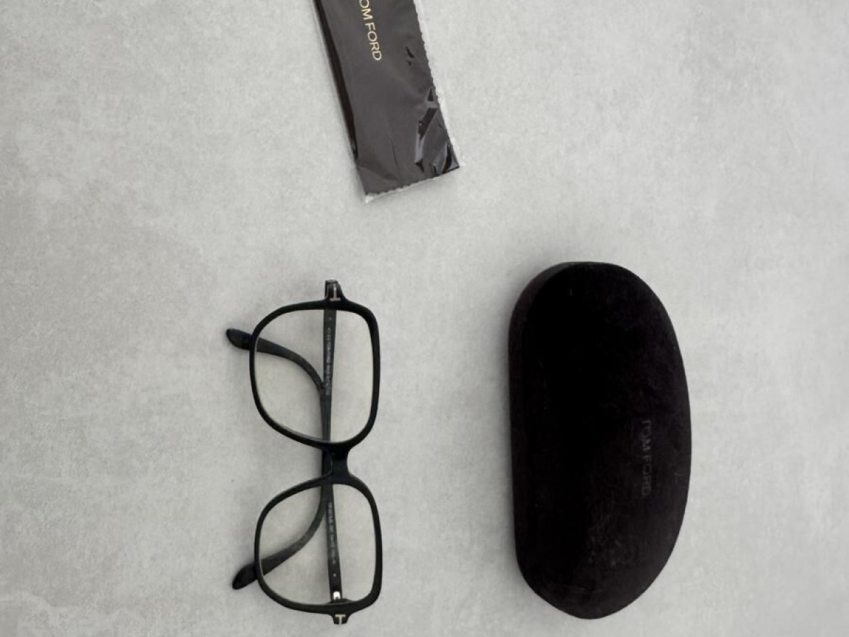 Tom Ford - TF5878-B 001 54/18