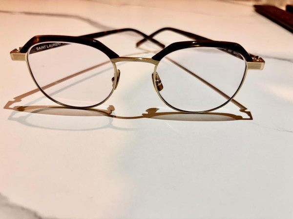 Yves Saint laurent- SL124...