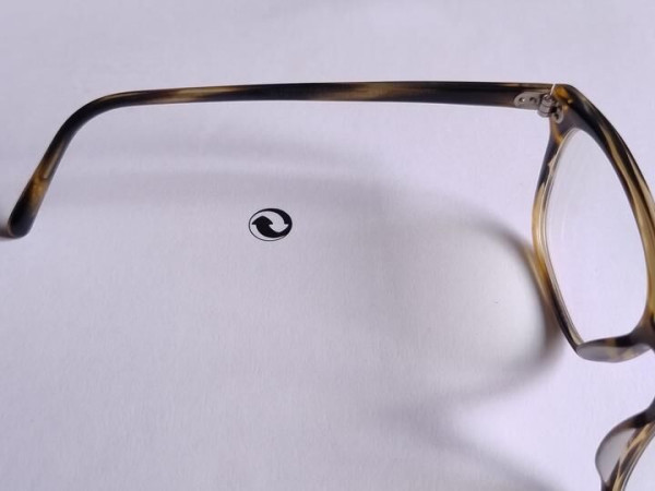 OLIVER PEOPLES - hand crafted italy