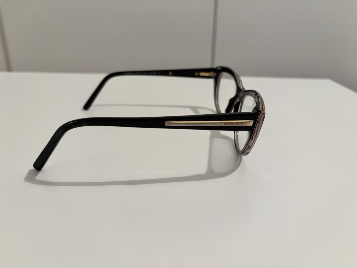 Givenchy - Vgv742 53¤16 col 09hd 140