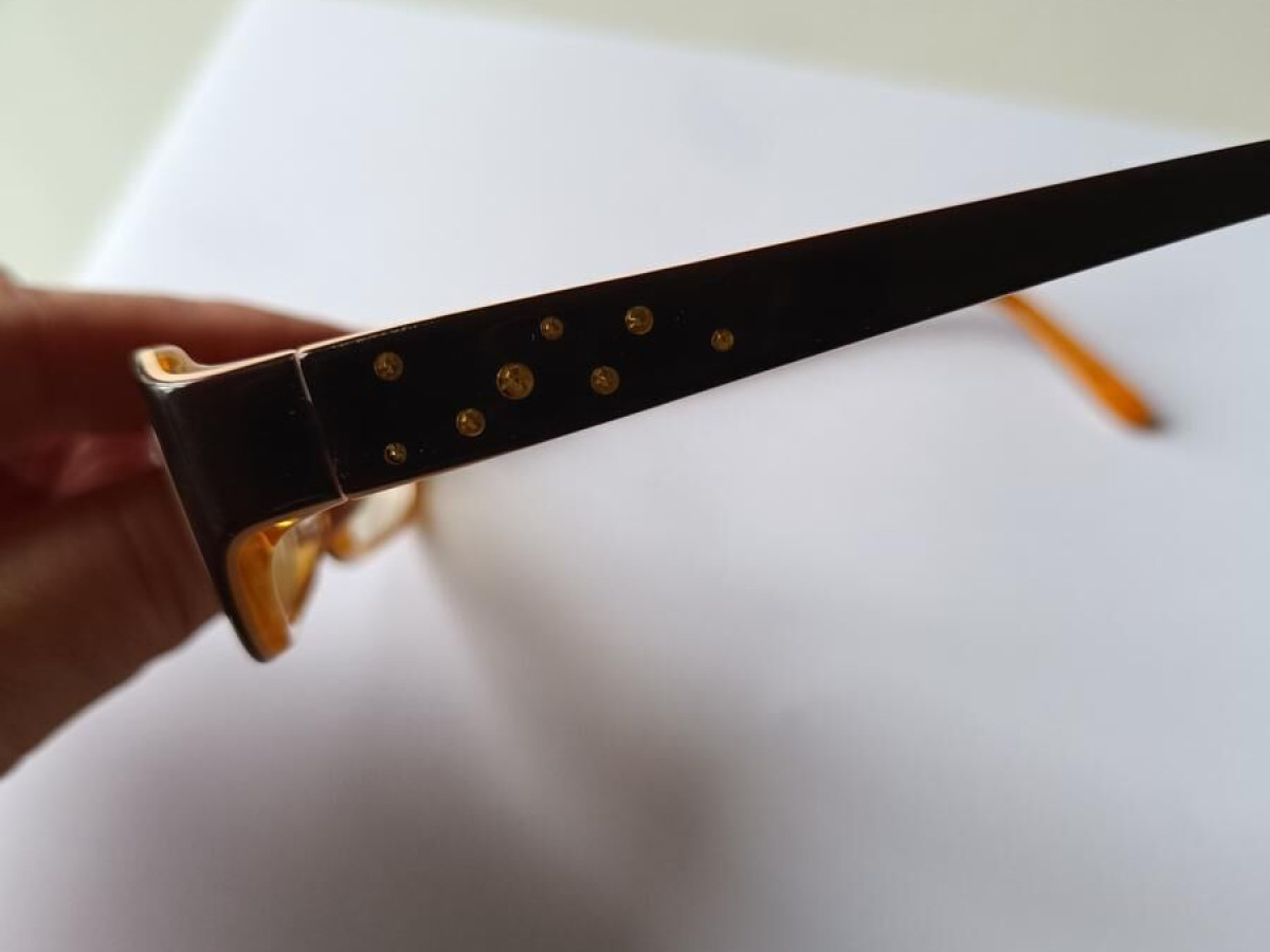 Design France - 1212 nora 52¤17 135