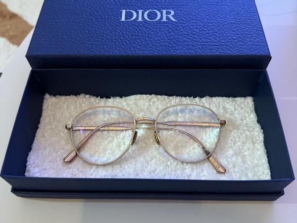 Dior - GEMDIORO RU E000 53/17 145 matte rose gold