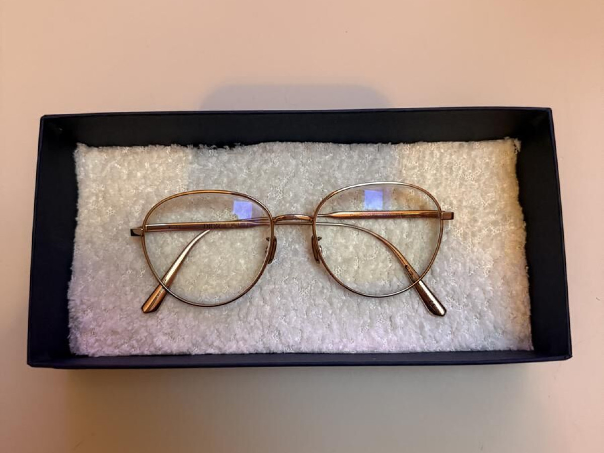 Dior - GEMDIORO RU E000 53/17 145 matte rose gold
