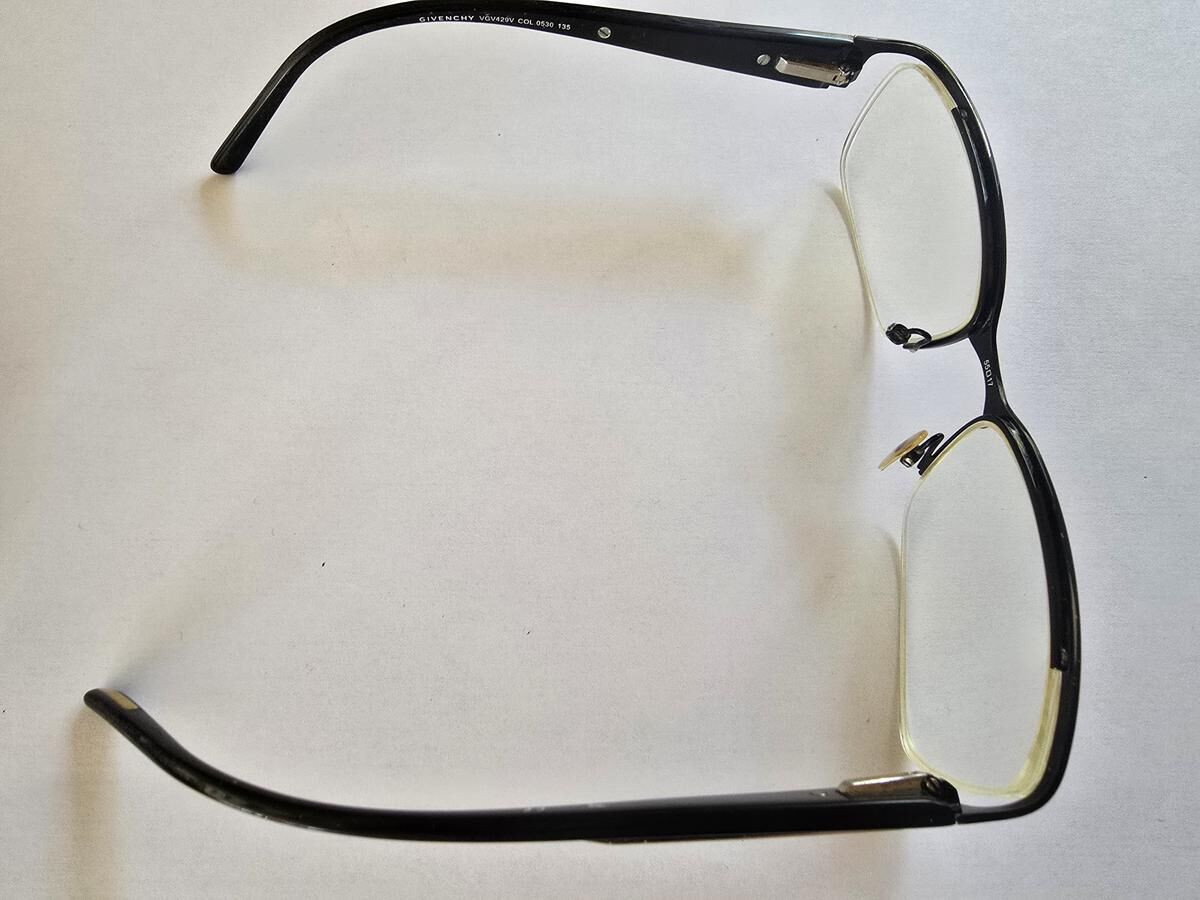 GIVENCHY - VGV429V COL 0530 135 55¤17