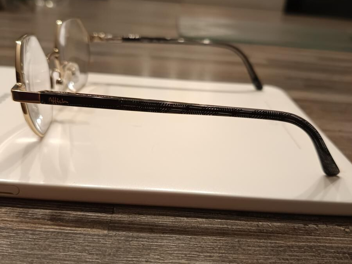 Magic - MJ044 49¤18 BKGD 130