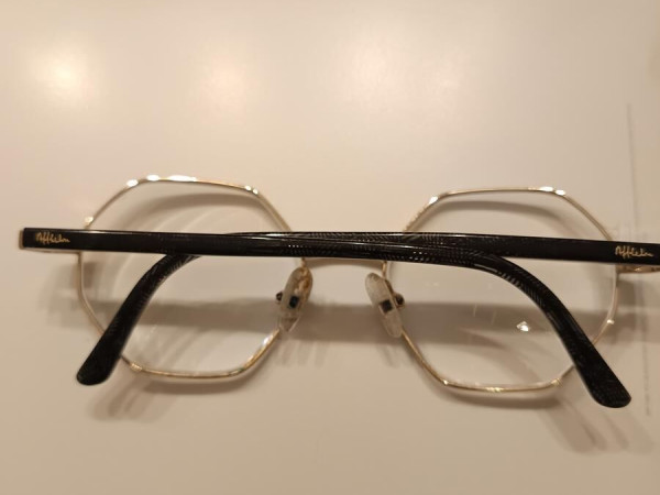 Magic - MJ044 49¤18 BKGD 130