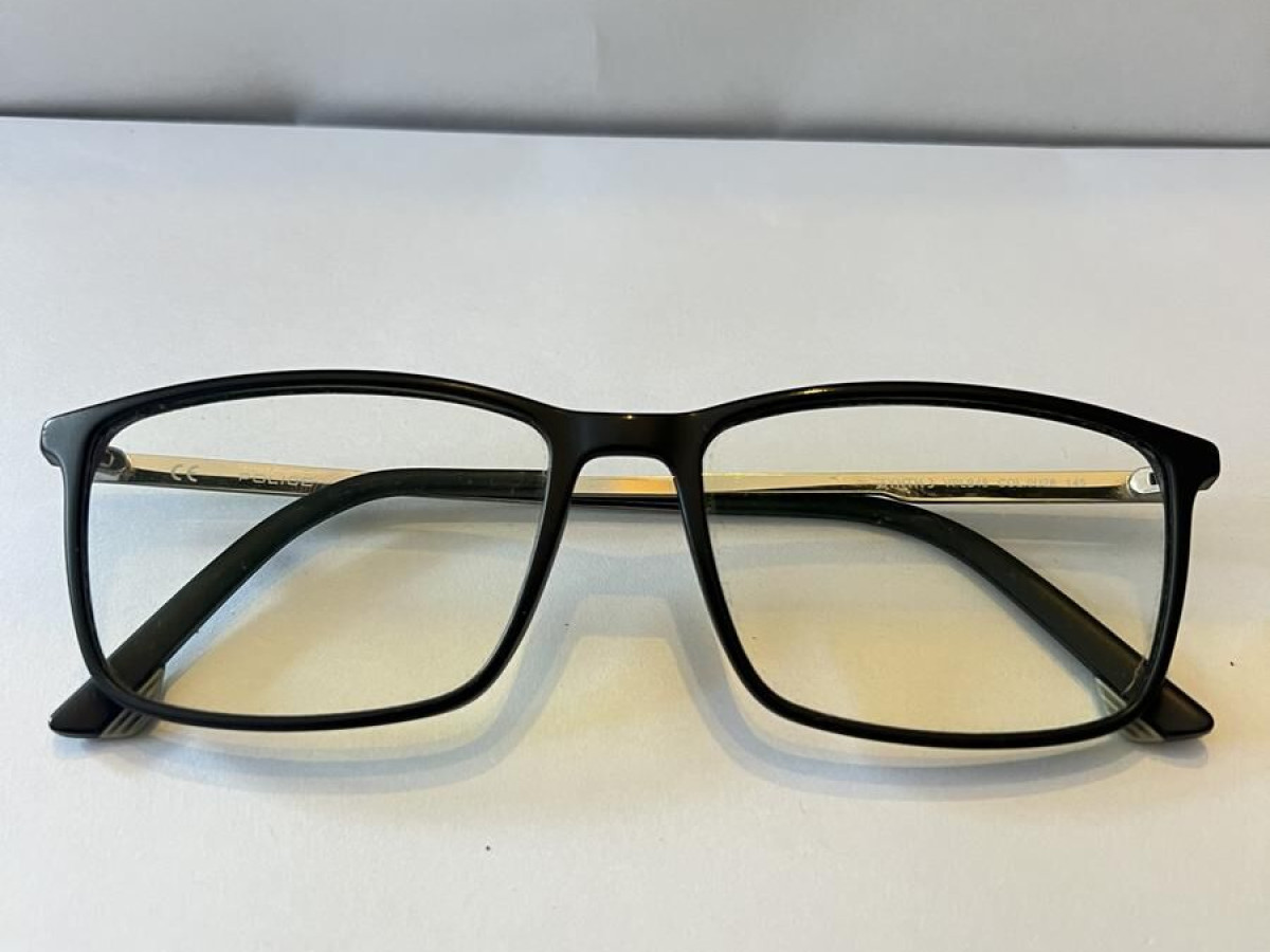 Police - VPLB48COL0U28145