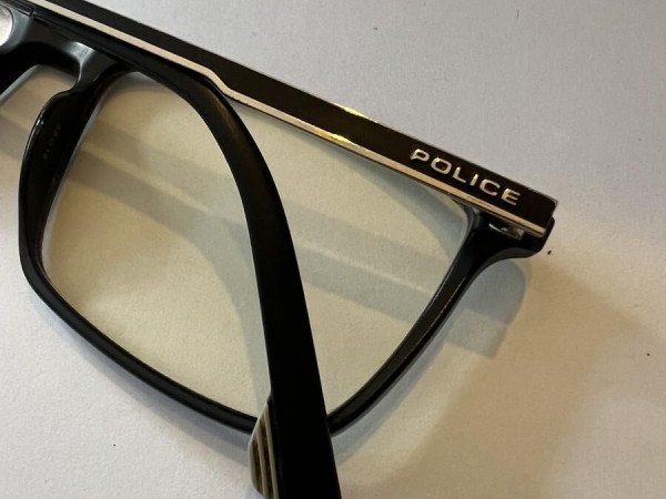 Police - VPLB48COL0U28145