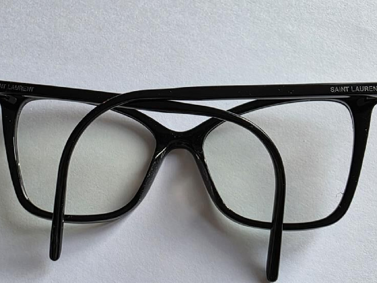 YVES SAINT LAURENT - SL 386 001 53¤16 - 145