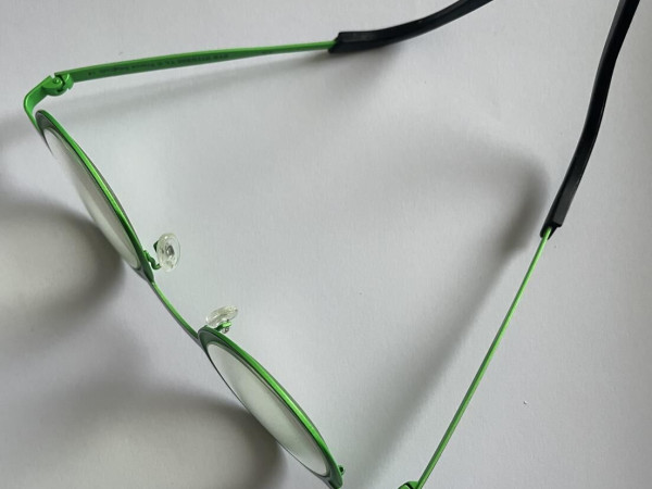 Eye witness ya - 419 40¤18