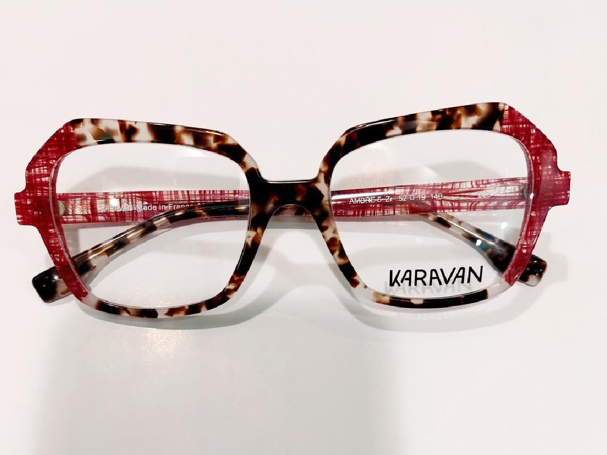 KARAVAN- AMBRE 5  52/19