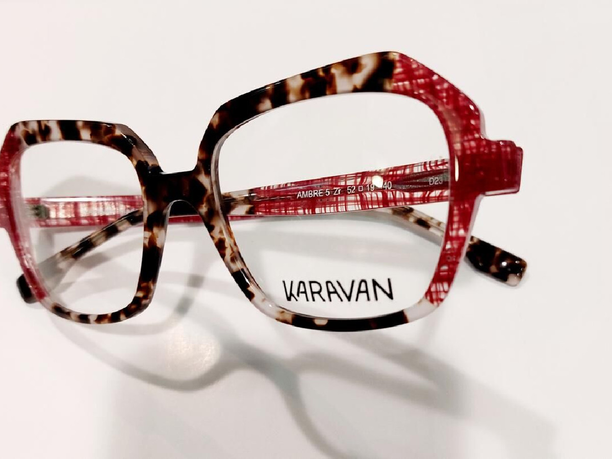 KARAVAN- AMBRE 5  52/19