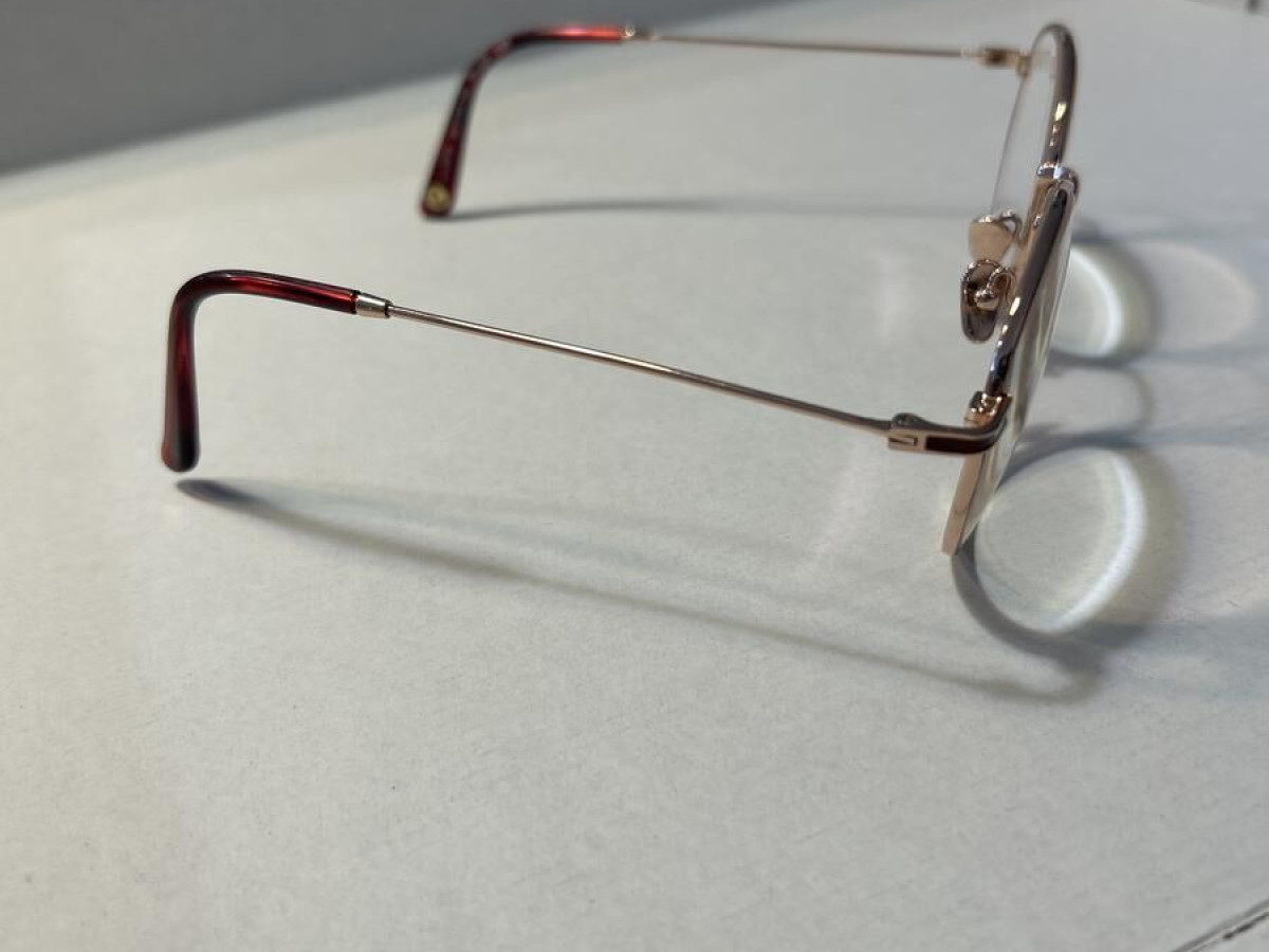 cosmopolitan - CM2010 50¤20 140 rouge 090