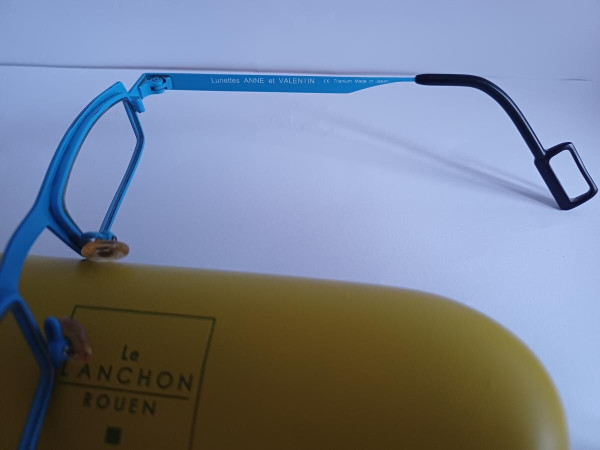 ANNE et VALENTIN - B94 TWIST 42¤20