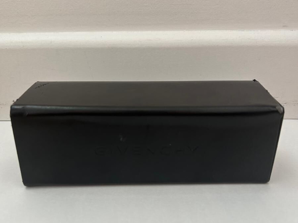 GIVENCHY - SGV777 0700 130 58¤17