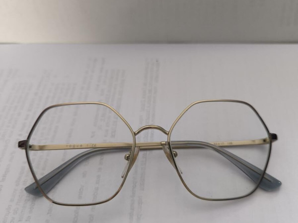 Vogue  - Vo4228 53/17