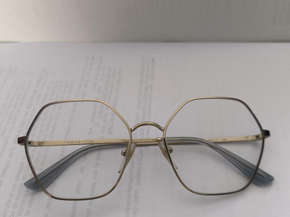 Vogue  - Vo4228 53/17