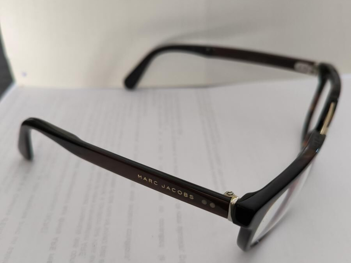 Marc Jacobs  - Mj539