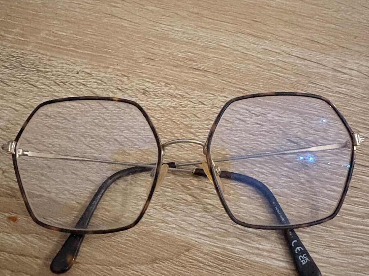 Tom Ford  -  FT5615-B 052  55¤18