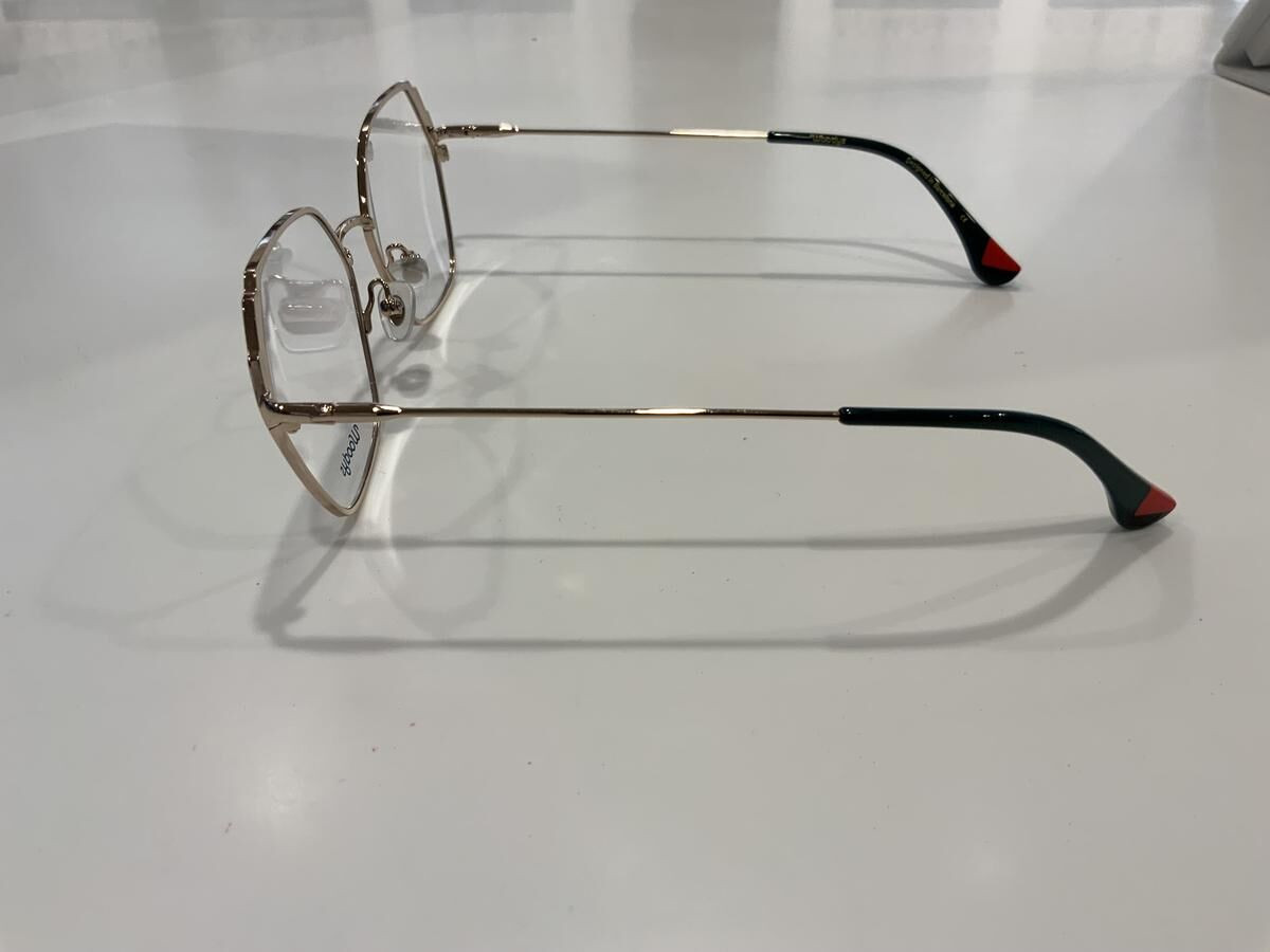 WOODYS - CIRCA 04 52/17