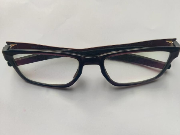 OAKLEY  - metalink...