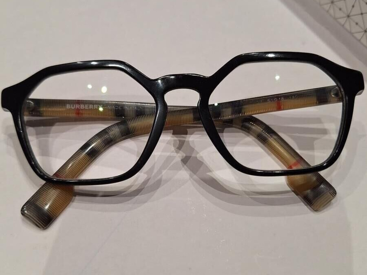 Burberry - 137 51/18 140