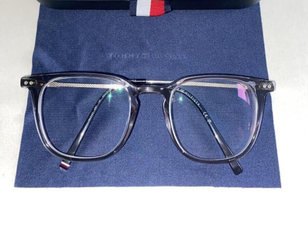 Tommy hilfiger  - Th2137 kb7