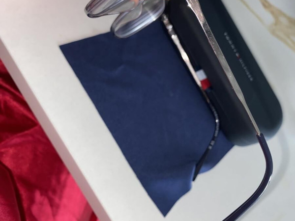 Tommy hilfiger  - Th2137 kb7