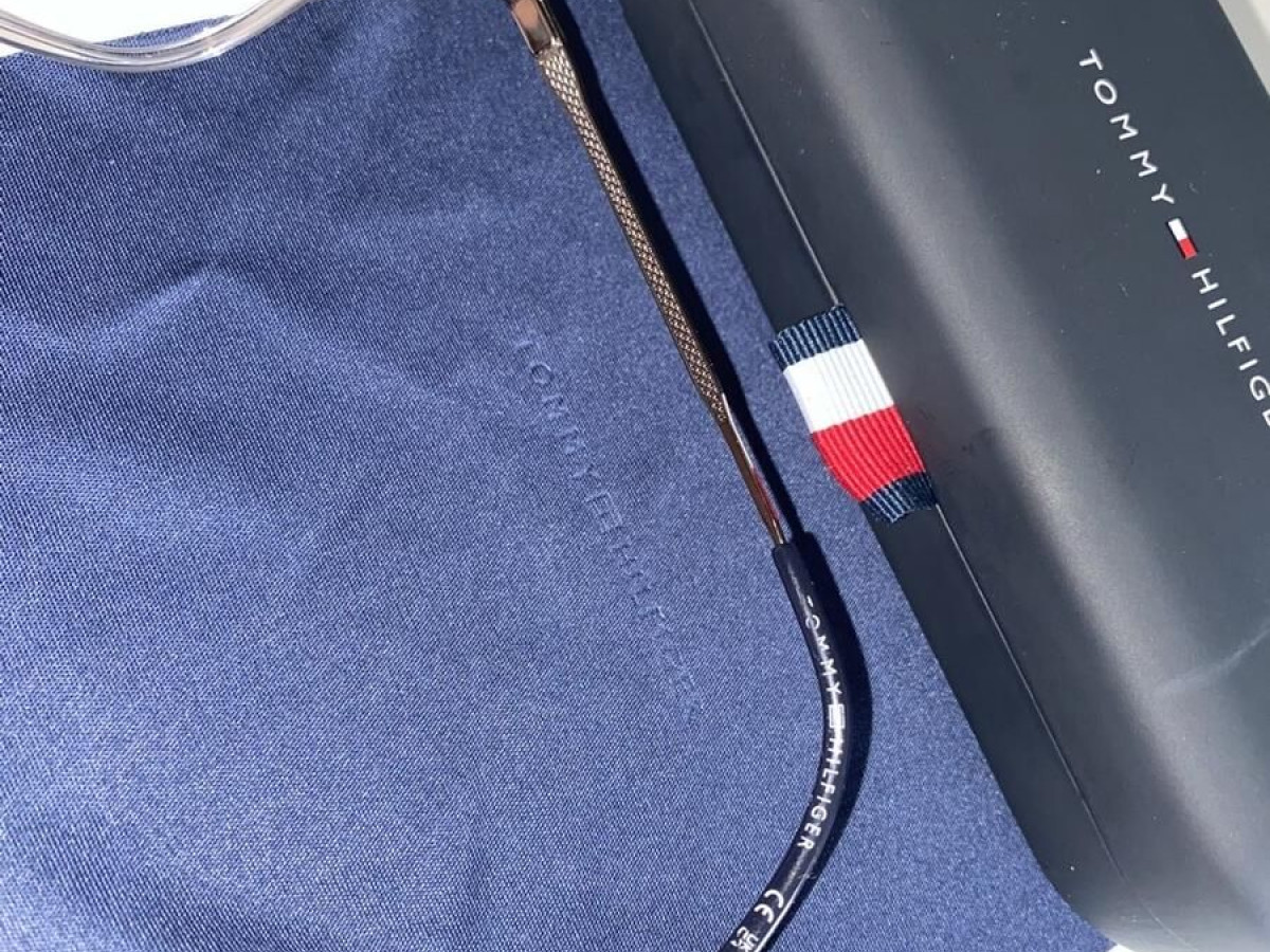 Tommy hilfiger  - Th2137 kb7