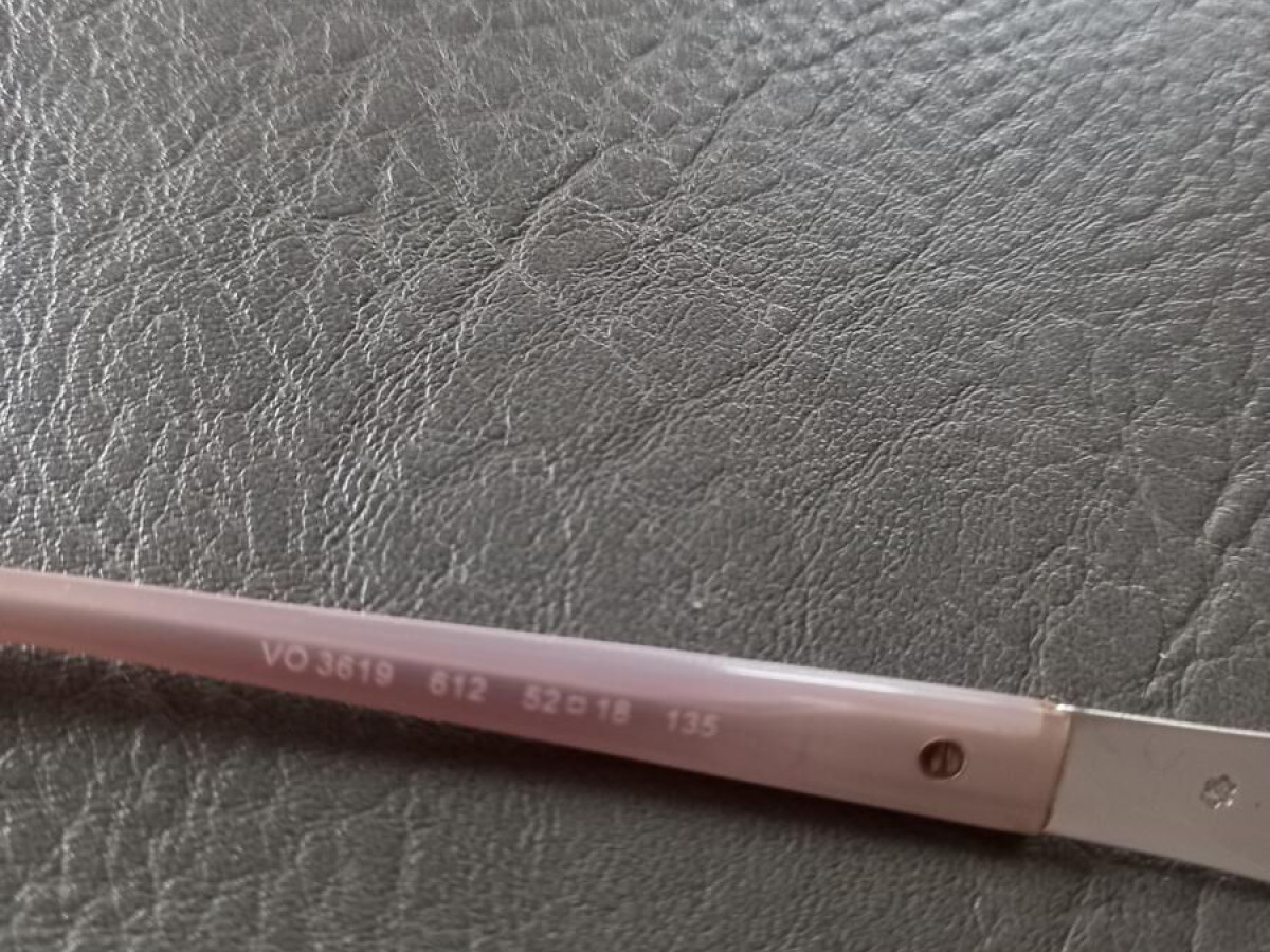 VOGUE - VO3619612 52*18