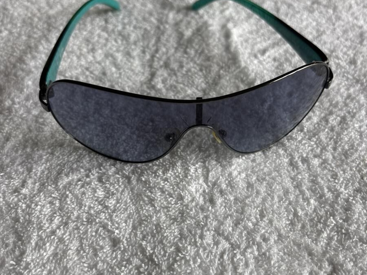 Guess - Guf 212 gun 33 00 00 133