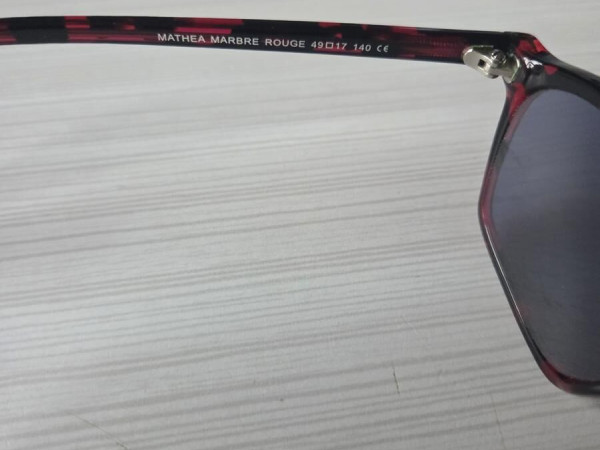 Acuitis - Mathea marbre rouge 49¤17 140